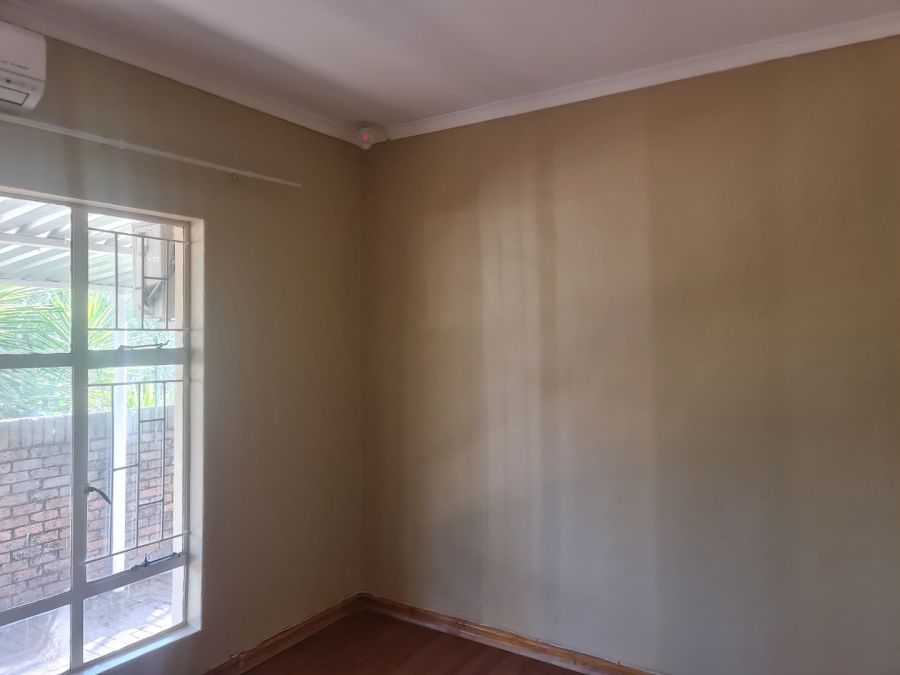 3 Bedroom Property for Sale in Safari Gardens North West